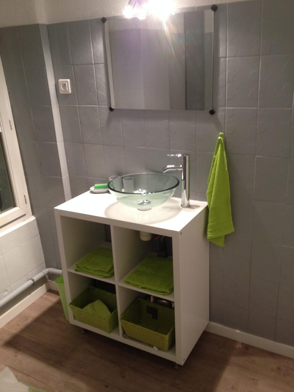 Bathroom, Decorative detail