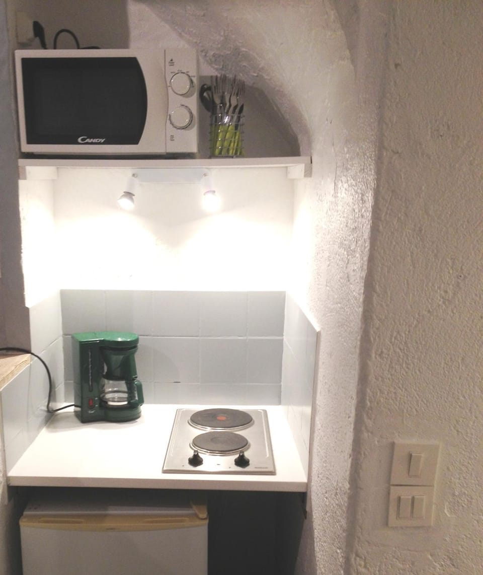 Coffee/tea facilities, Kitchen or kitchenette