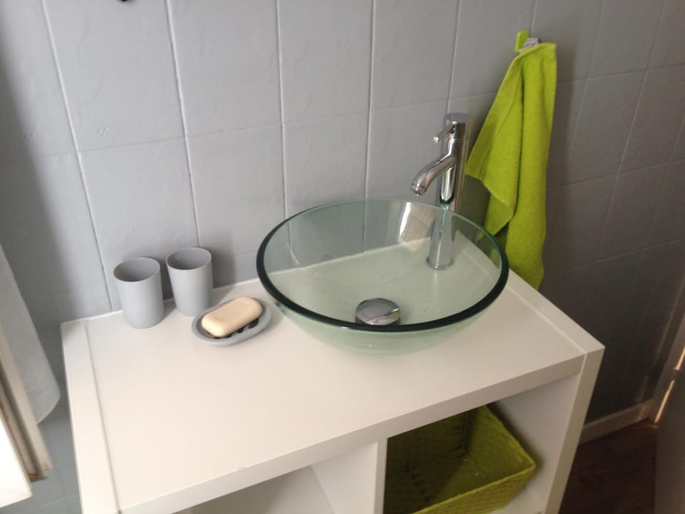 Bathroom, Decorative detail