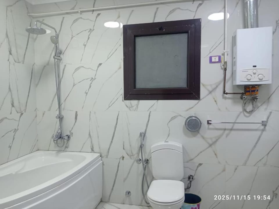 شقه فندقيه للايجار اليومي والشهري في ارقى لوكيشن في المهندسين Apartment in Egypt