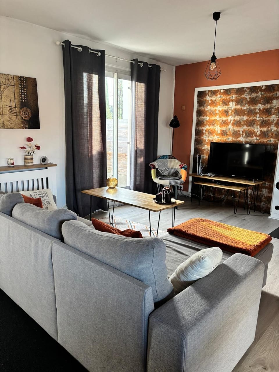 TV and multimedia, Seating area