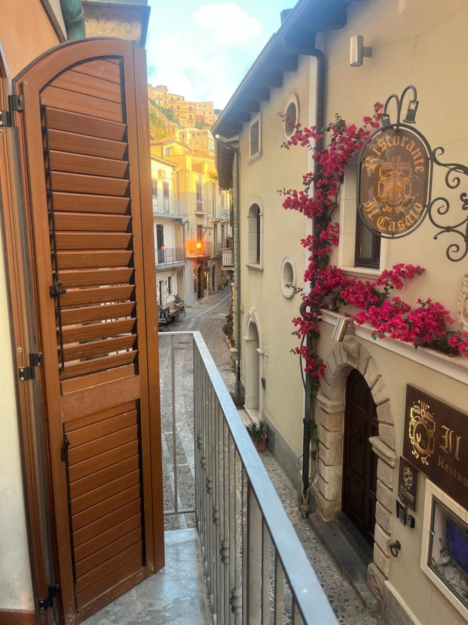 Restaurant/places to eat, Quiet street view