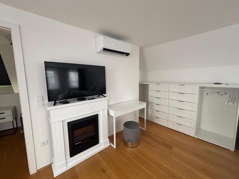 3 BDR - Apartment Crystal, near Schönbrunn Palace Apartment in Vienna