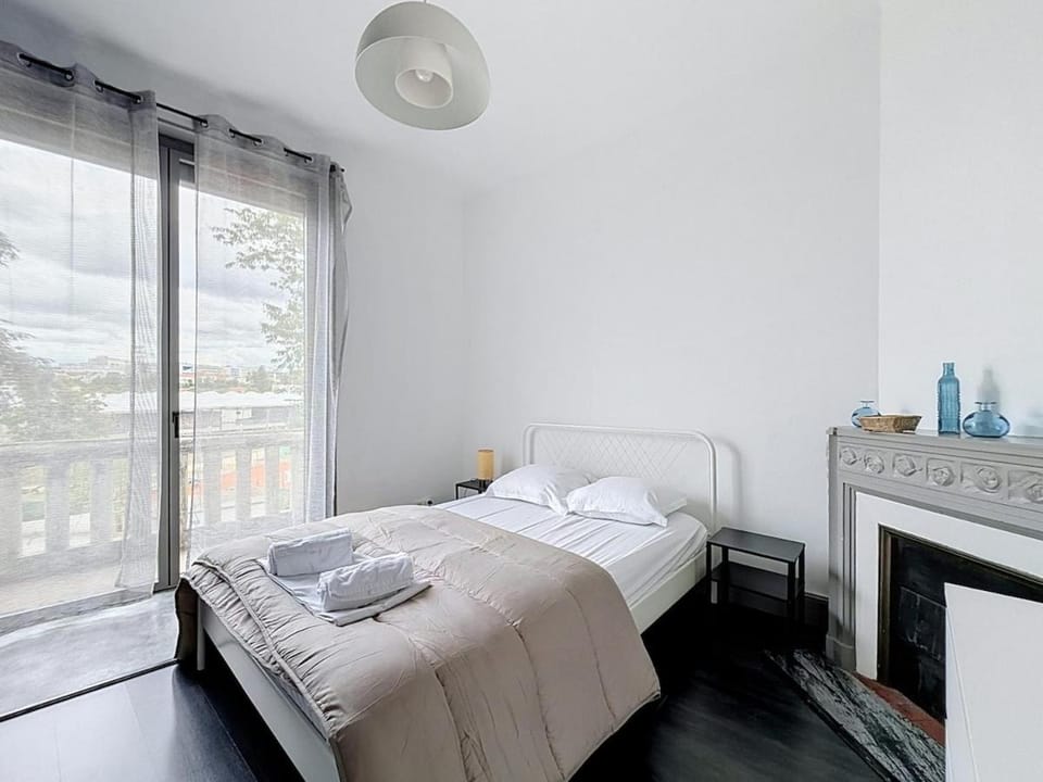 2 Apparts 11 personnes 4 chambres 2 canapé lit 128LIBERATION Apartment in Clermont-Ferrand