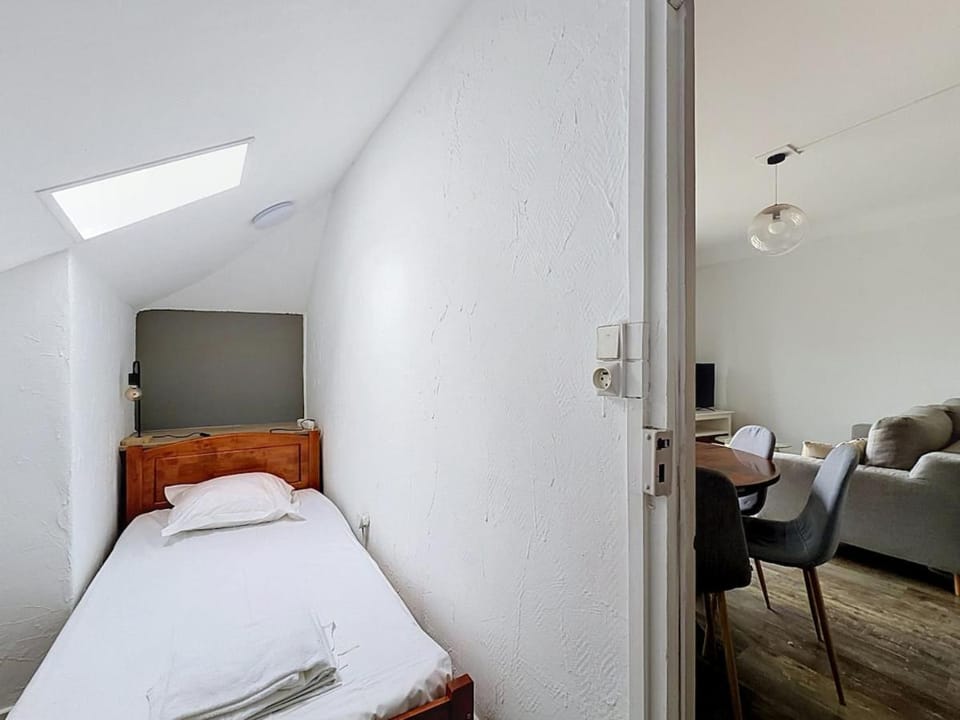 2 Apparts 11 personnes 4 chambres 2 canapé lit 128LIBERATION Apartment in Clermont-Ferrand