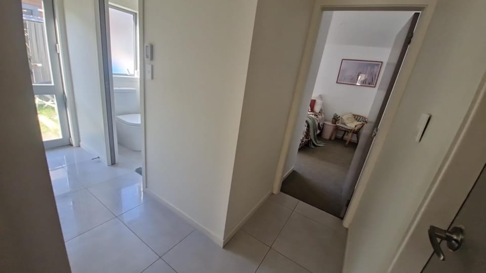 Near beach guest room Vacation rental in Bay Of Plenty