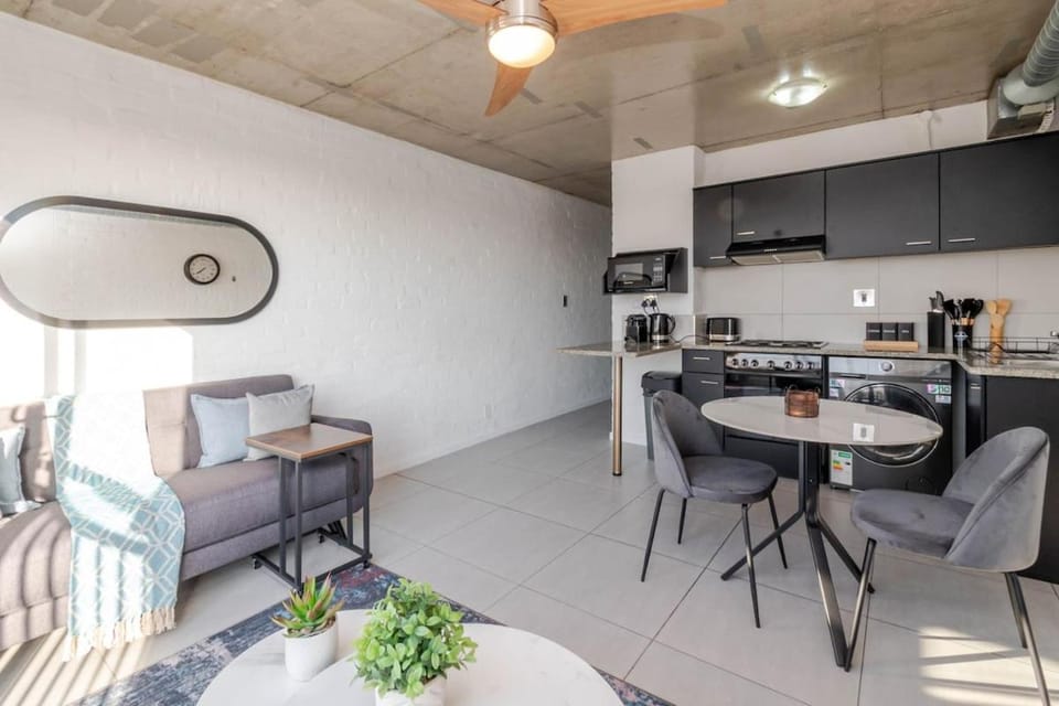 City Style in Woodstock Apartment in Cape Town