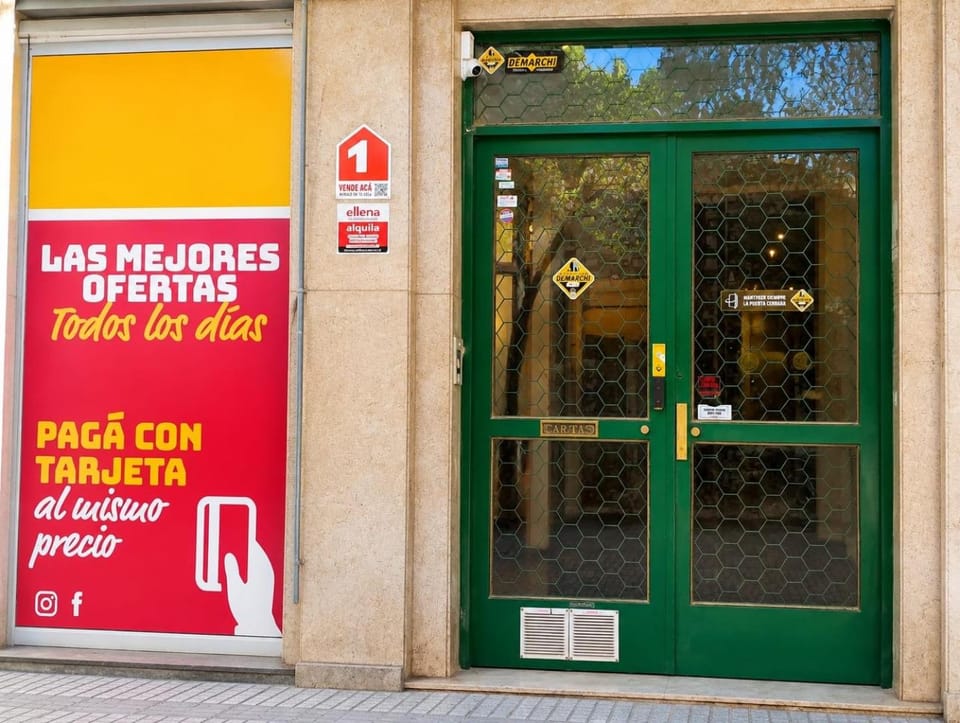 Property building, Facade/entrance