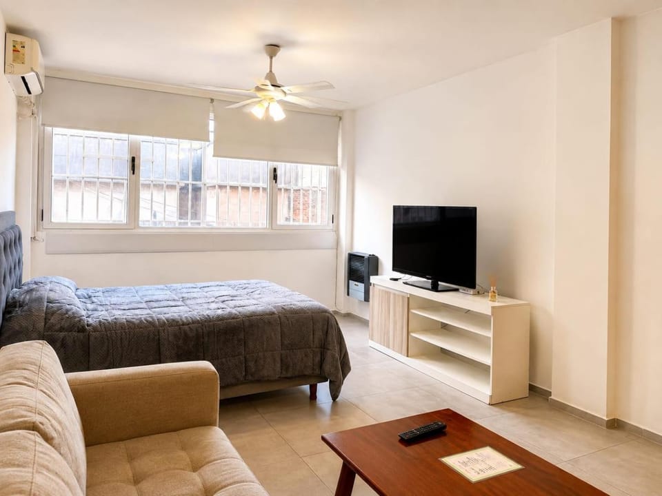 Bed, TV and multimedia, Living room