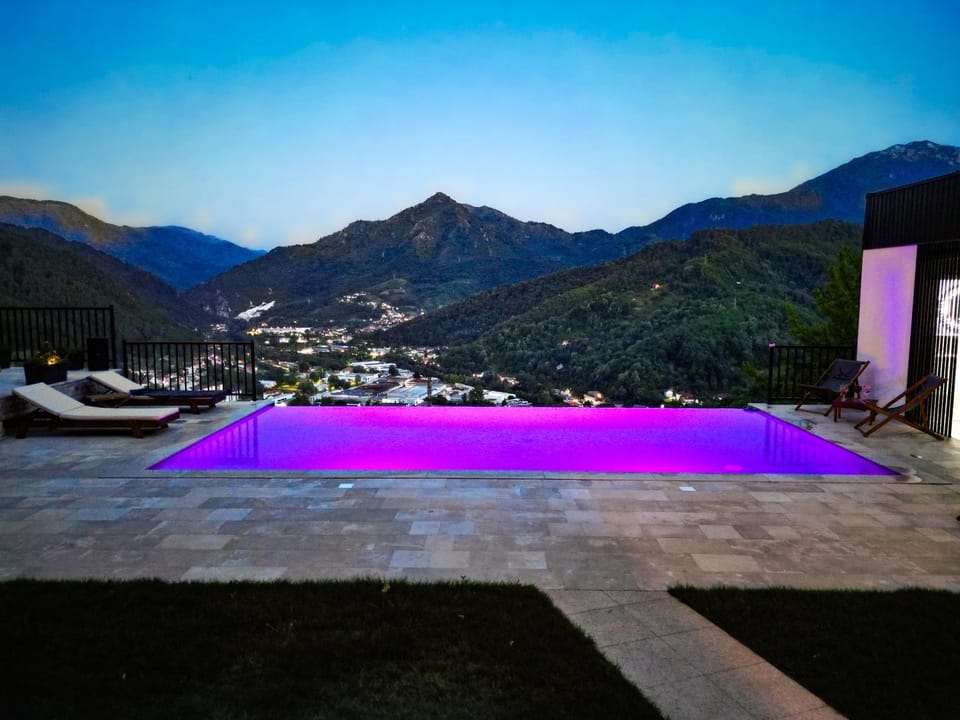 Natural landscape, Mountain view, Pool view, Swimming pool