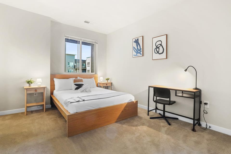 Bed, Photo of the whole room, Bedroom