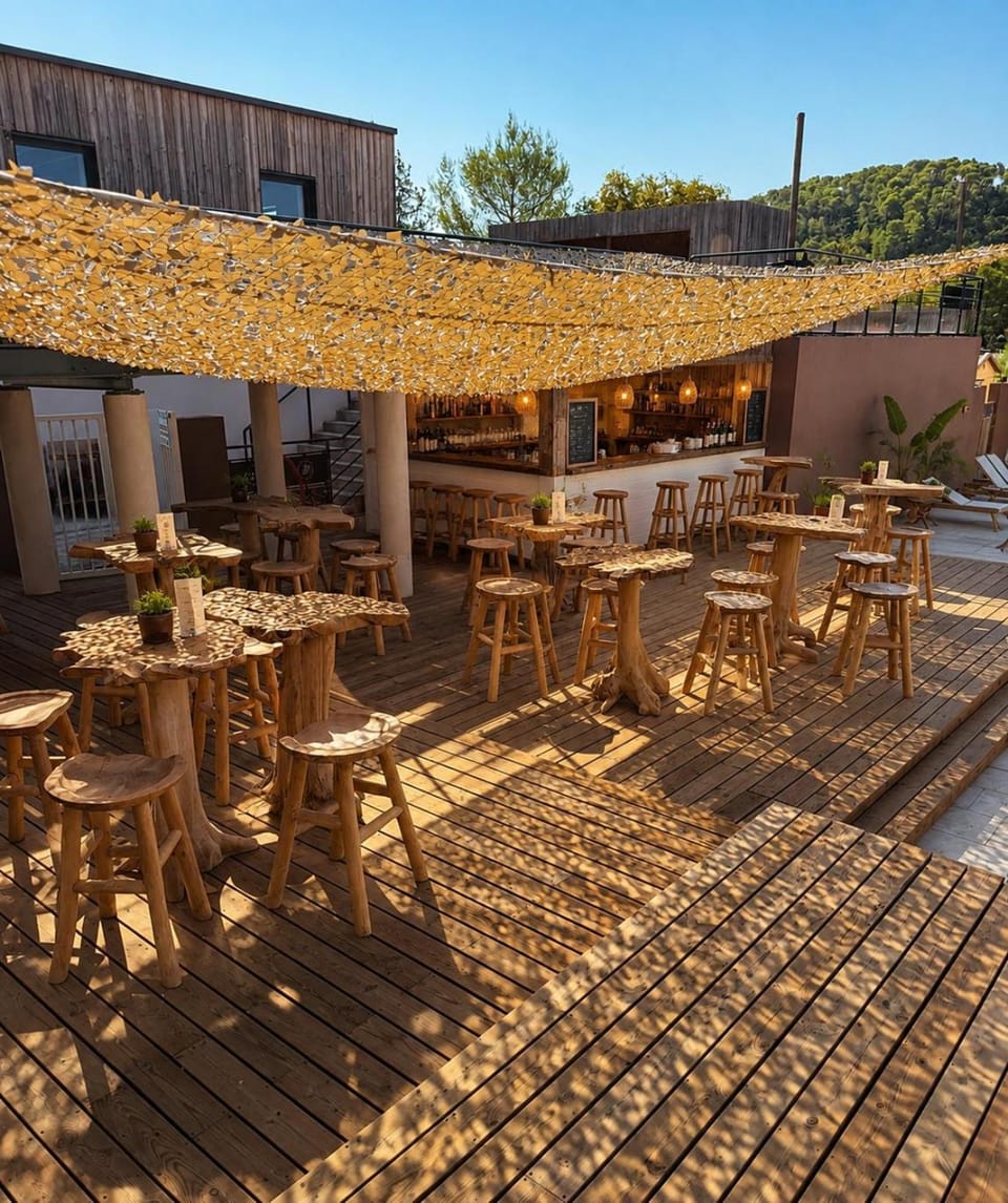 Restaurant/places to eat, Restaurant/places to eat, Balcony/Terrace