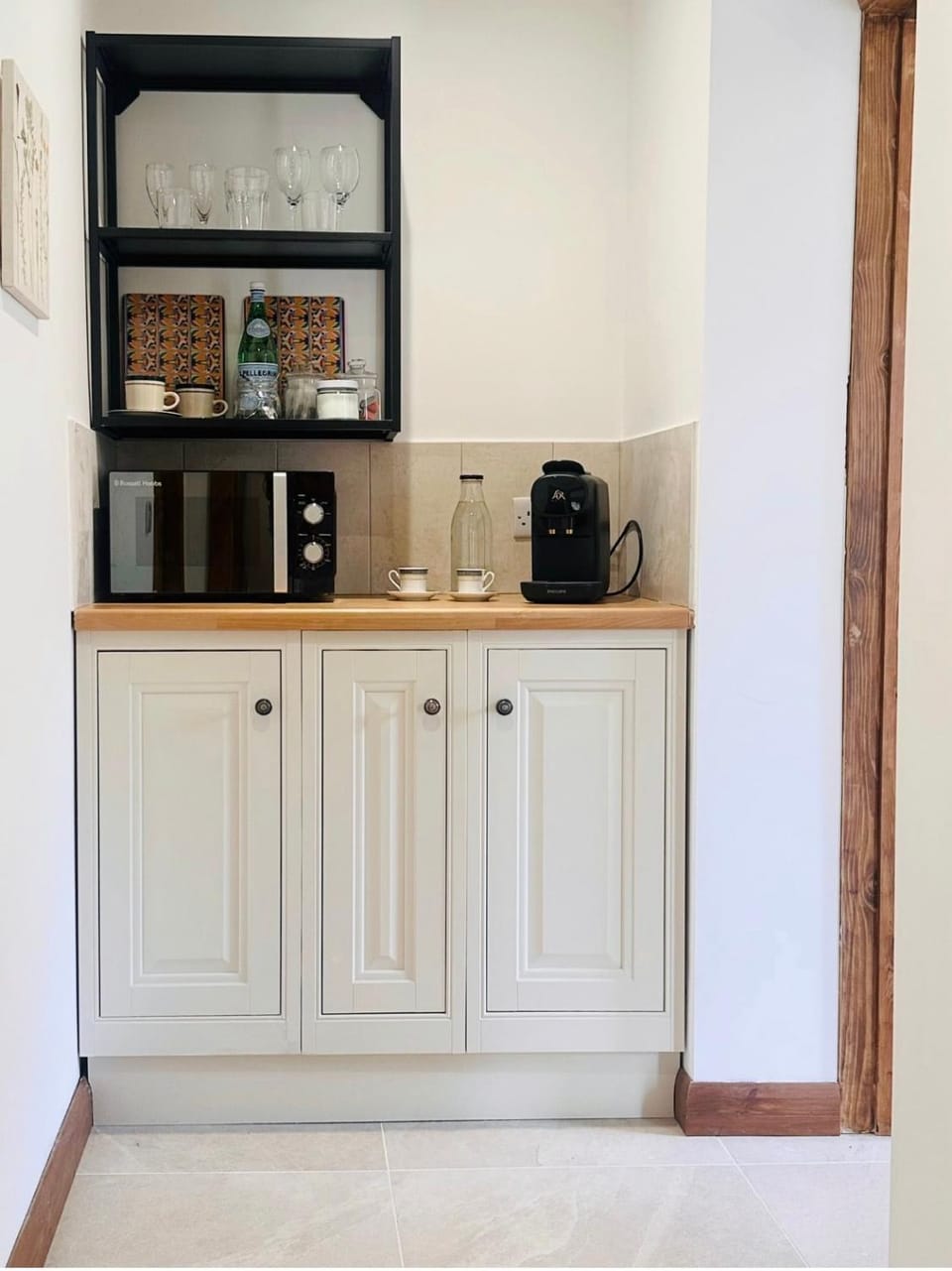 Roses Retreat Apartment in Wycombe District