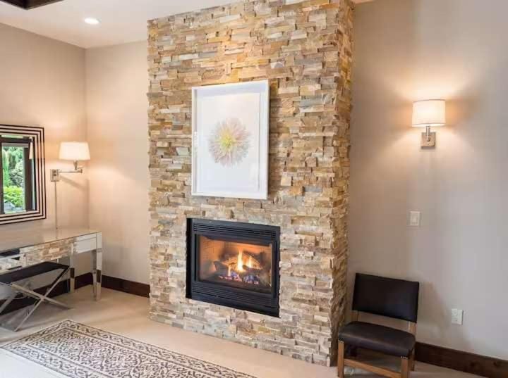 Stunning condo in Mountain Village with ski access Apartment in Mountain Village