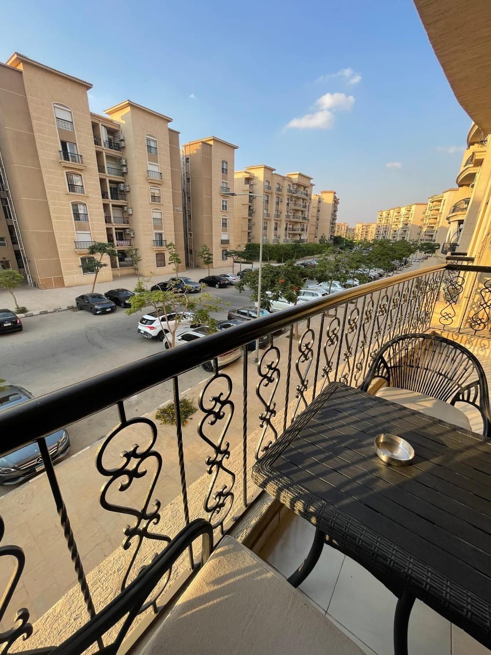 Day, Neighbourhood, View (from property/room), Balcony/Terrace, Street view, Parking