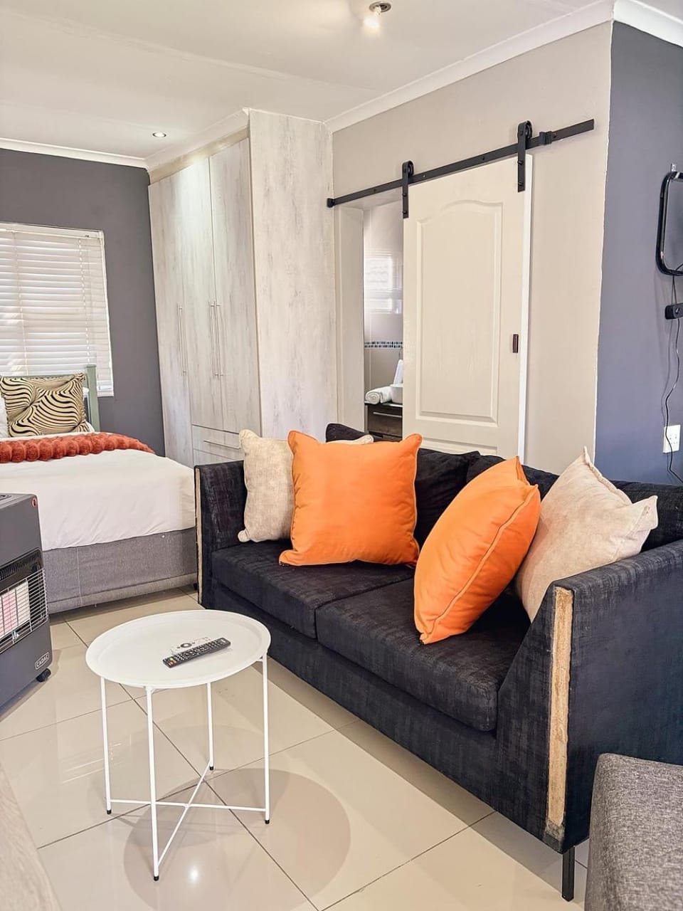 The Garden Suite 1-Bed Santon 14min Apartment in Sandton