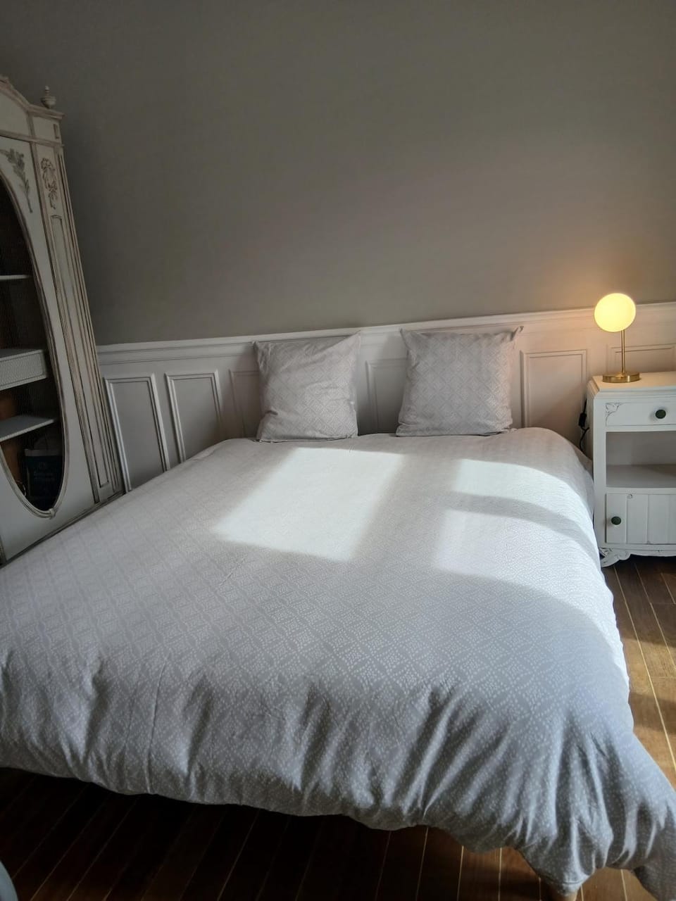 Apartment and garden, ideal for spa guests, min 4 nights Apartment in Auvergne-Rhône-Alpes
