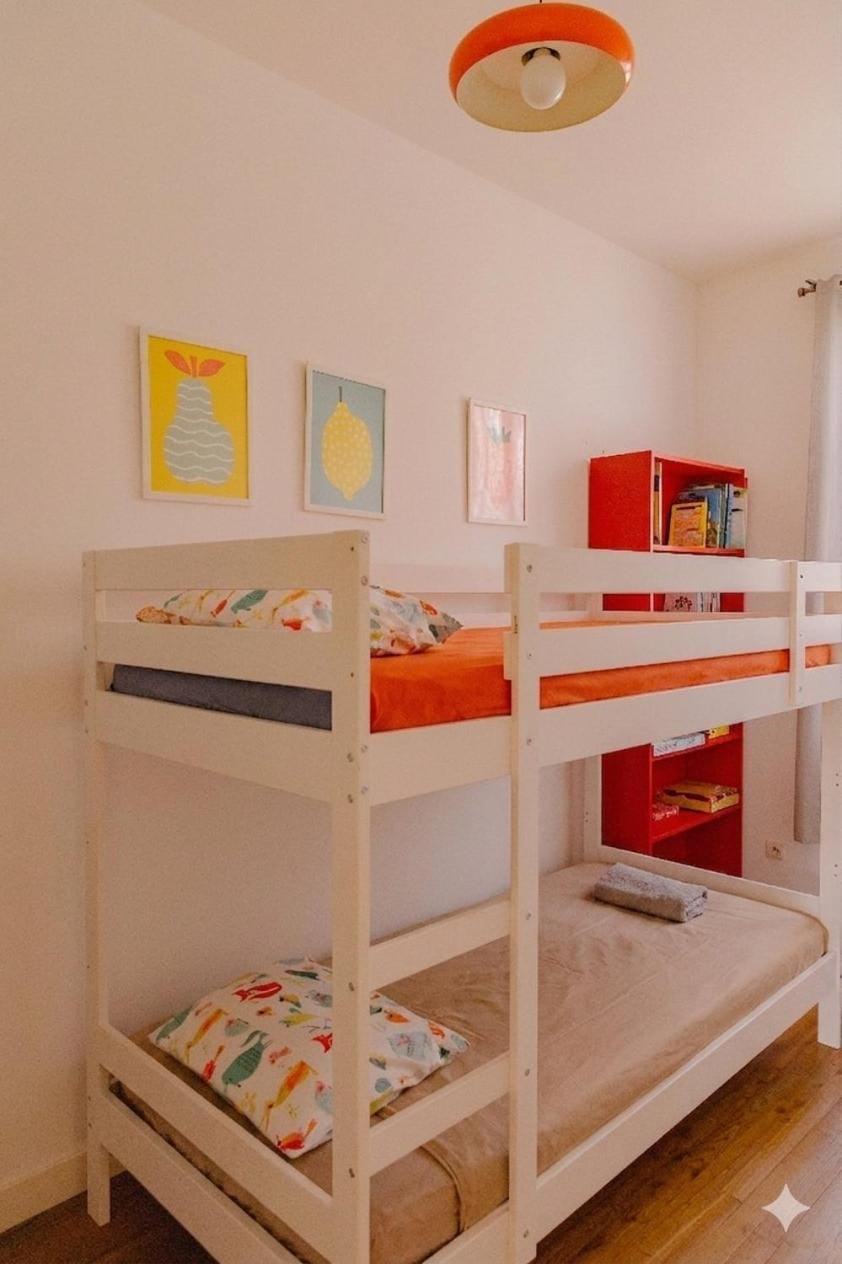 L'Escale Rochefortaise - Maison 80m2 Thermes Parking et Fibre House in Nouvelle-Aquitaine