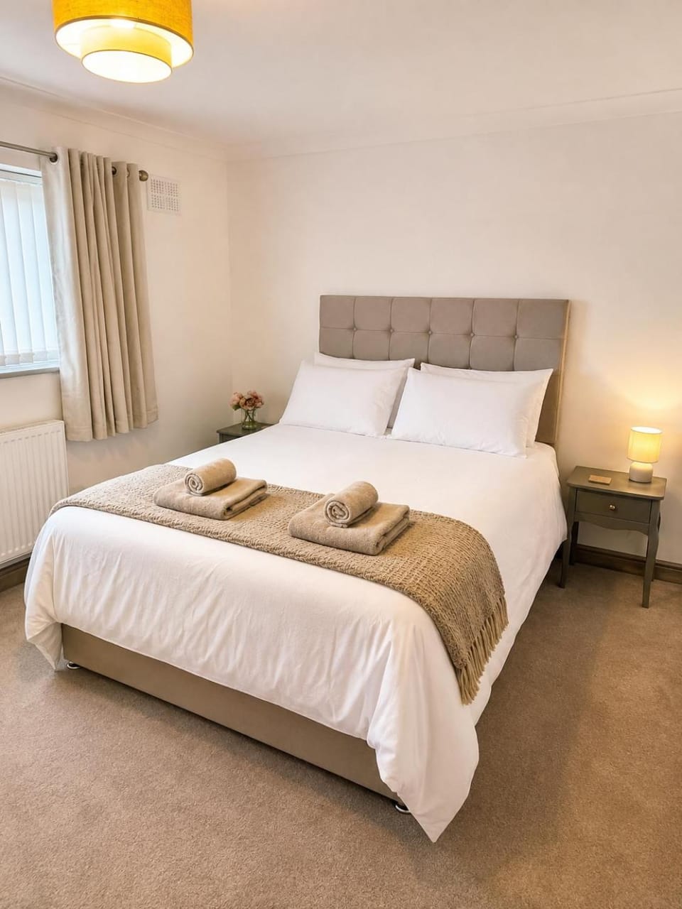 Bed, Bedroom, towels, towels
