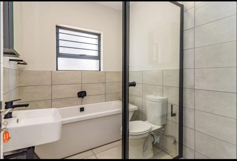 Tranquil Luxury Retreat Villa in Roodepoort