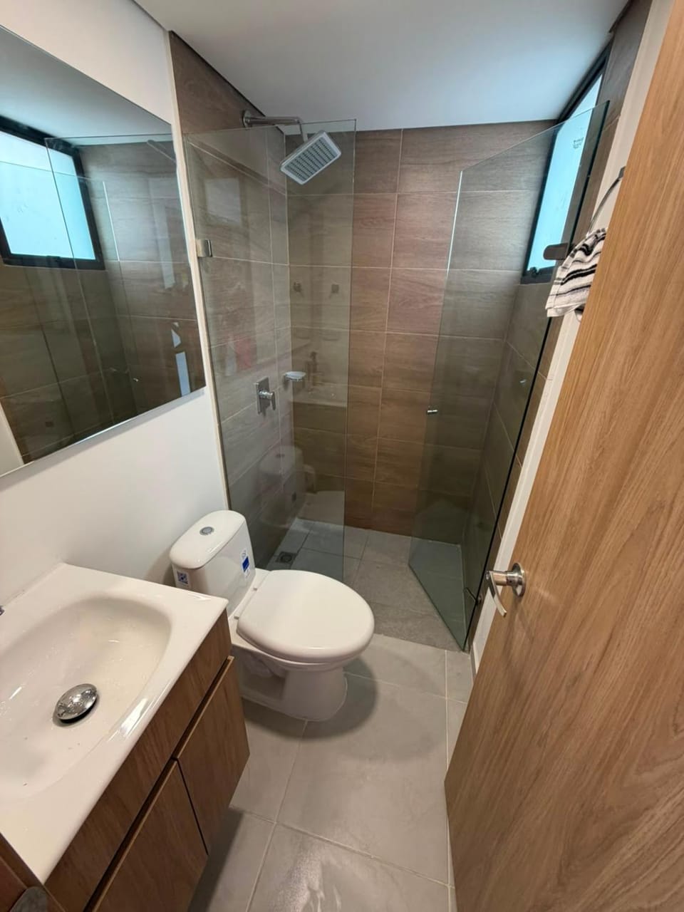 Bathroom, towels