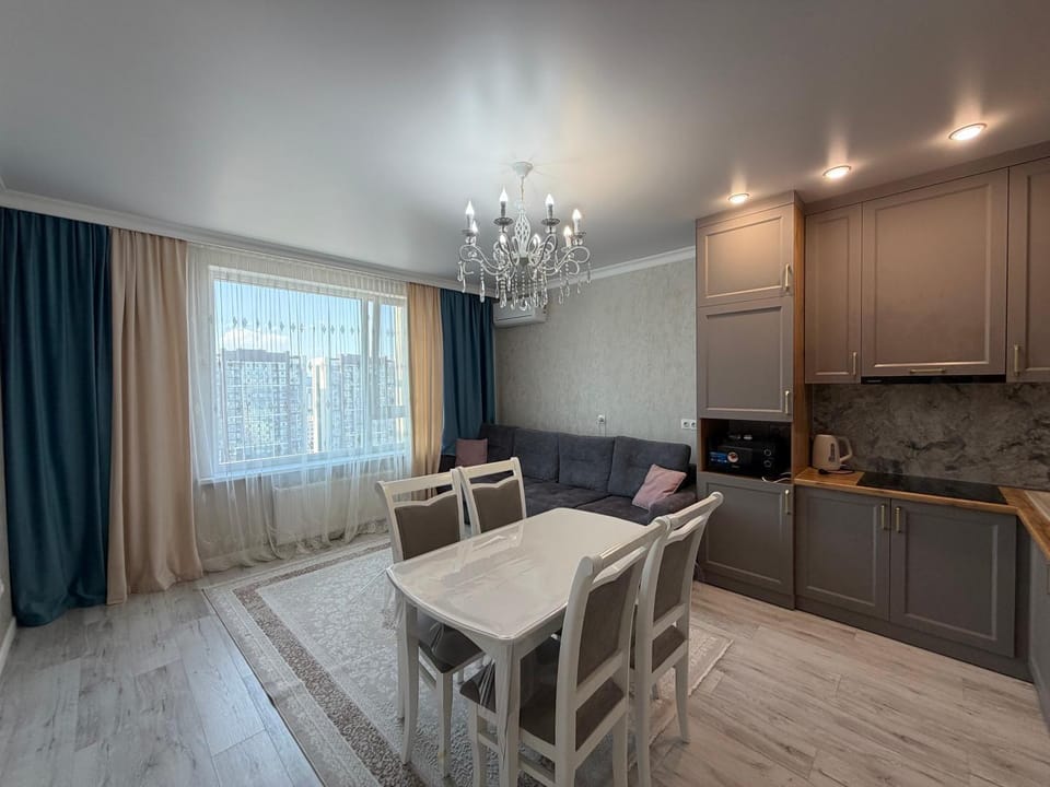 Kitchen or kitchenette, Living room, Seating area, Dining area, stove