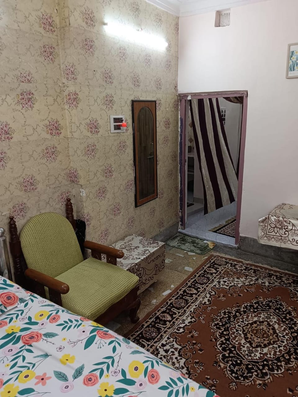 out side room on ground floor Apartment in Kolkata