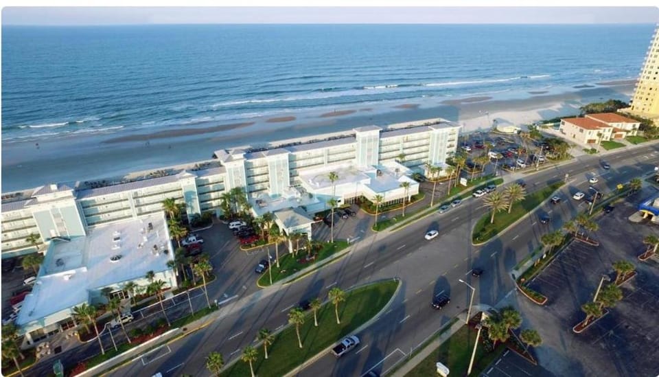 Grandseas Hotel in Holly Hill