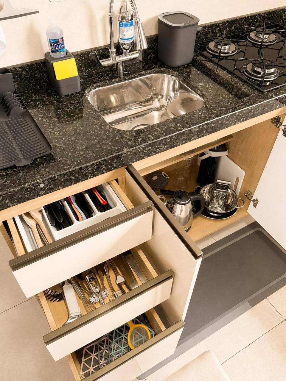 Apartamento confortável e completo em Toledo! Apartment in State of Paraná