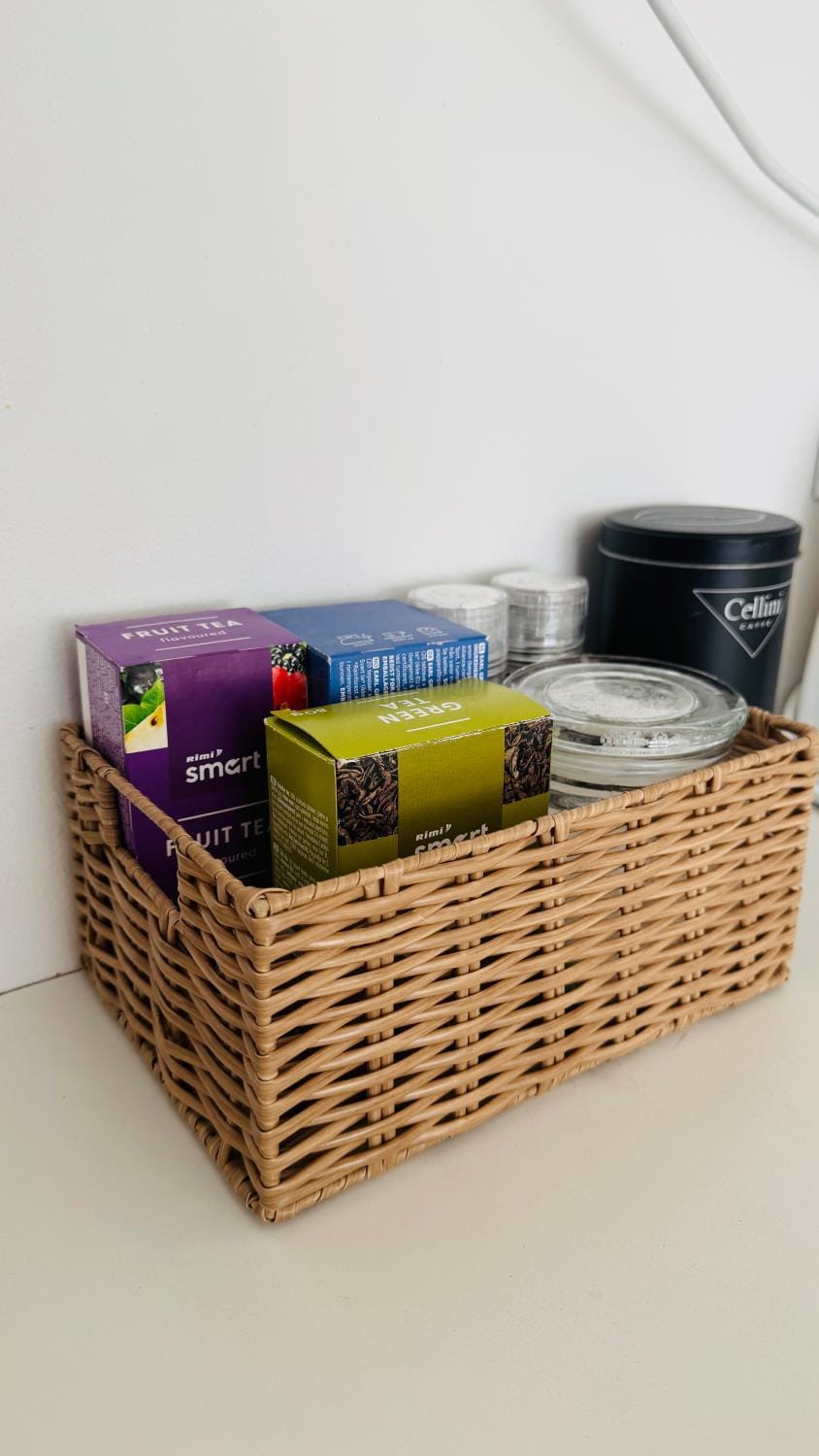 Coffee/tea facilities, Seasons, microwave, oven, toaster, kitchen