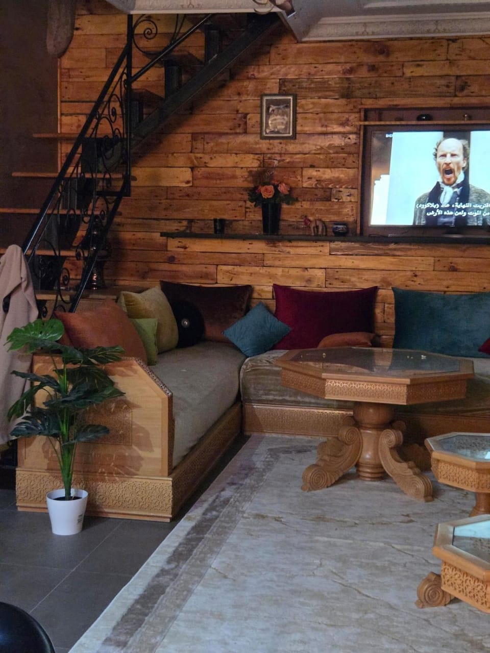 TV and multimedia, Living room, Seating area