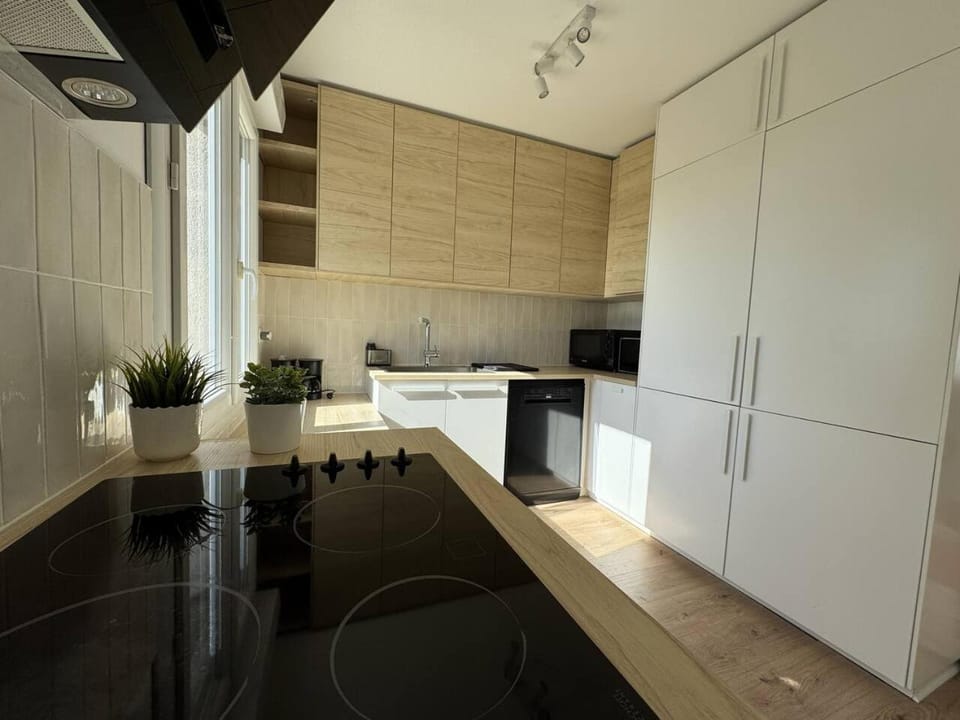 Maison 10p Jardin 7 min Chantiers Saint Nazaire House in Saint-Nazaire