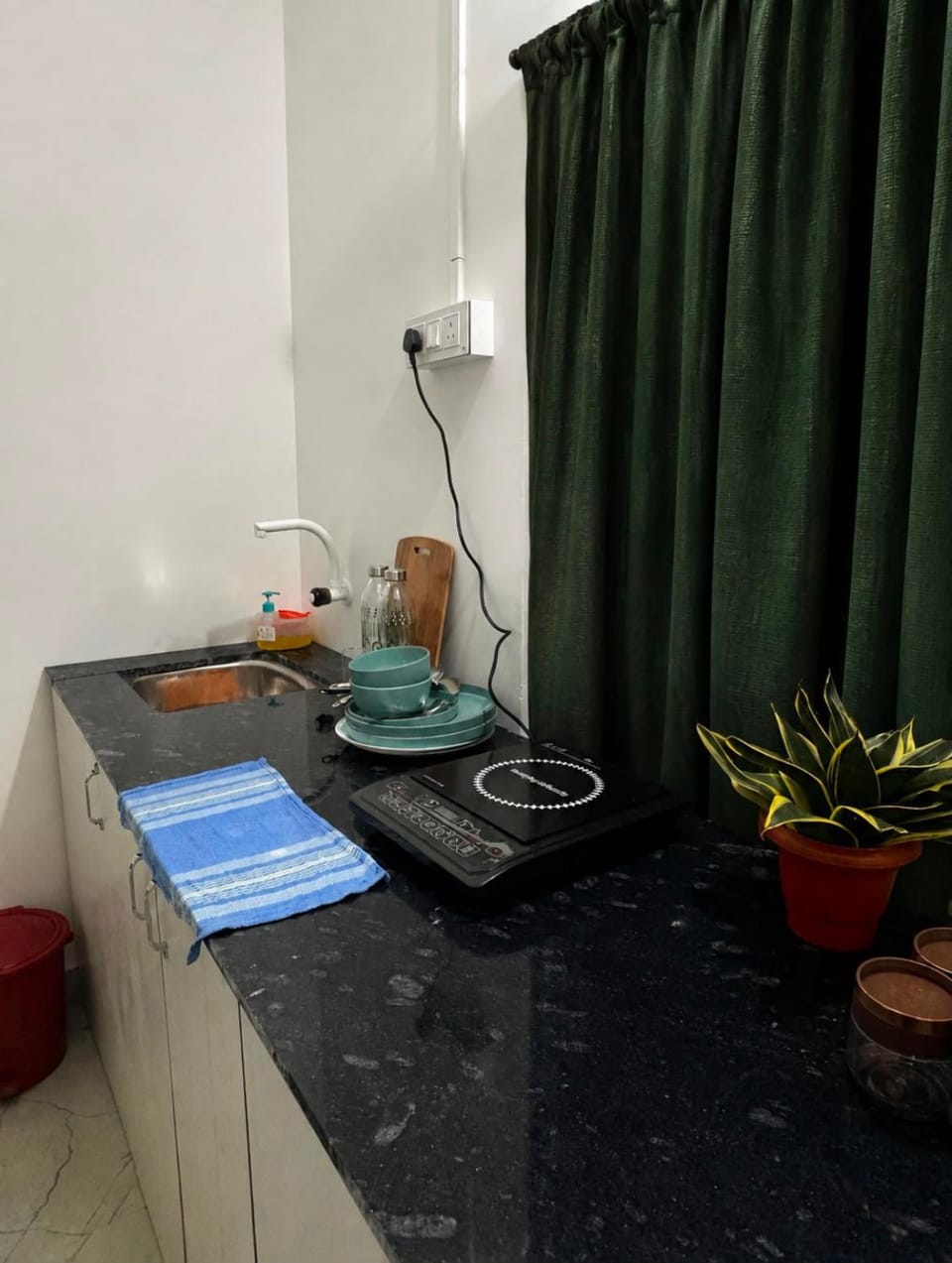 Kitchen or kitchenette