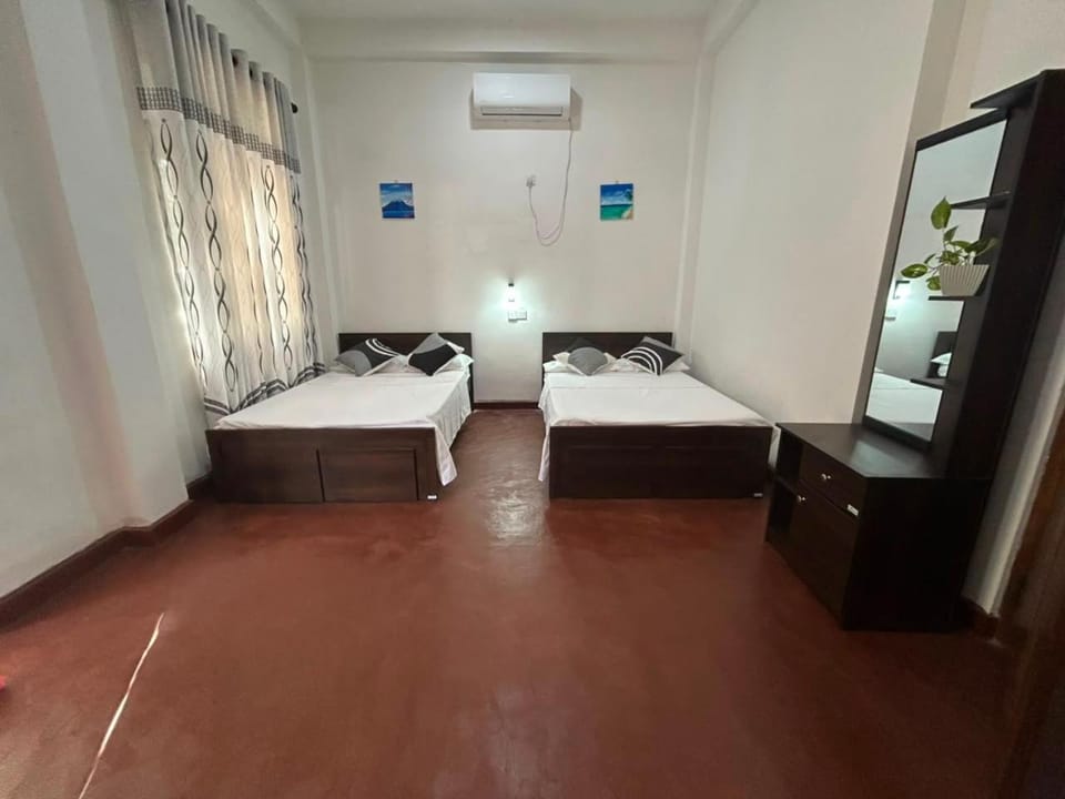 Photo of the whole room, Bedroom, air conditioner