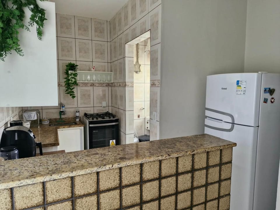 Coffee/tea facilities, Kitchen or kitchenette, oven, stove, toaster