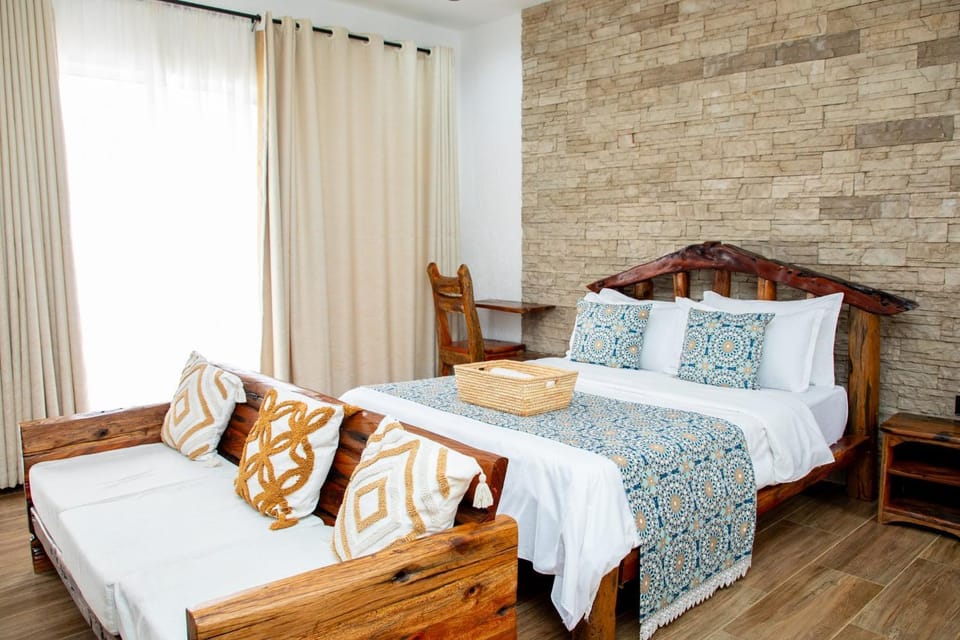 Kyada Grand Villa, 4 Bedroom Villa with Pool, Njiro Villa in Arusha