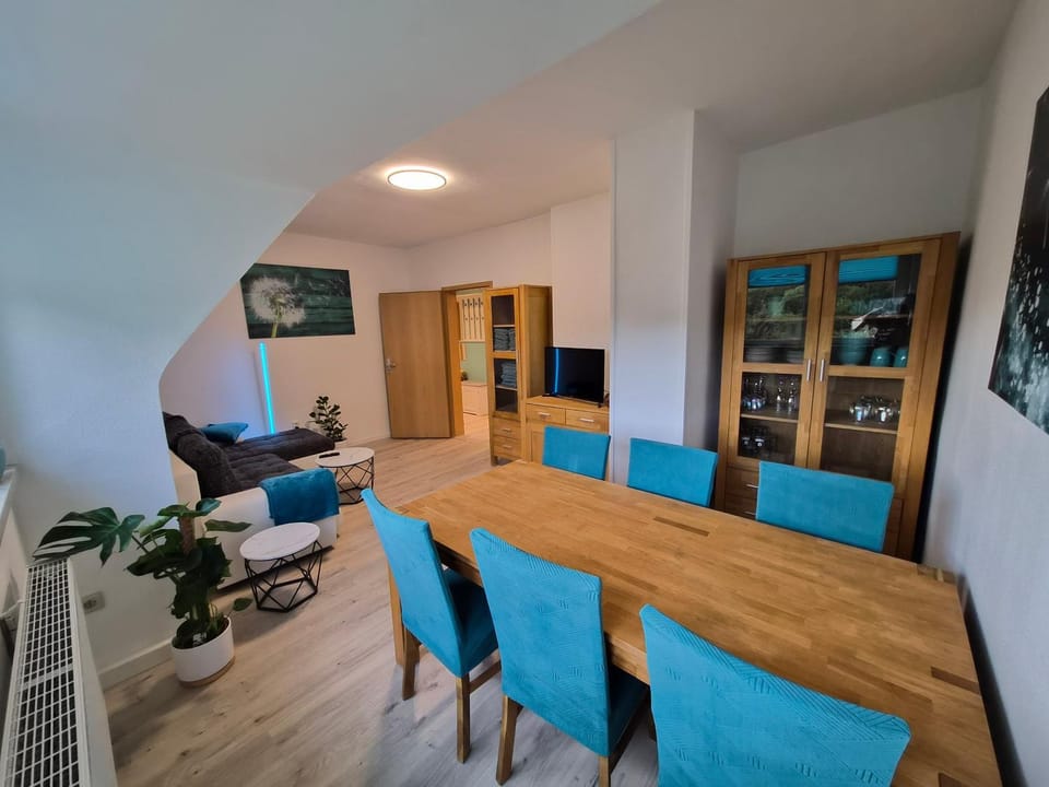 Communal lounge/ TV room, Living room, Dining area