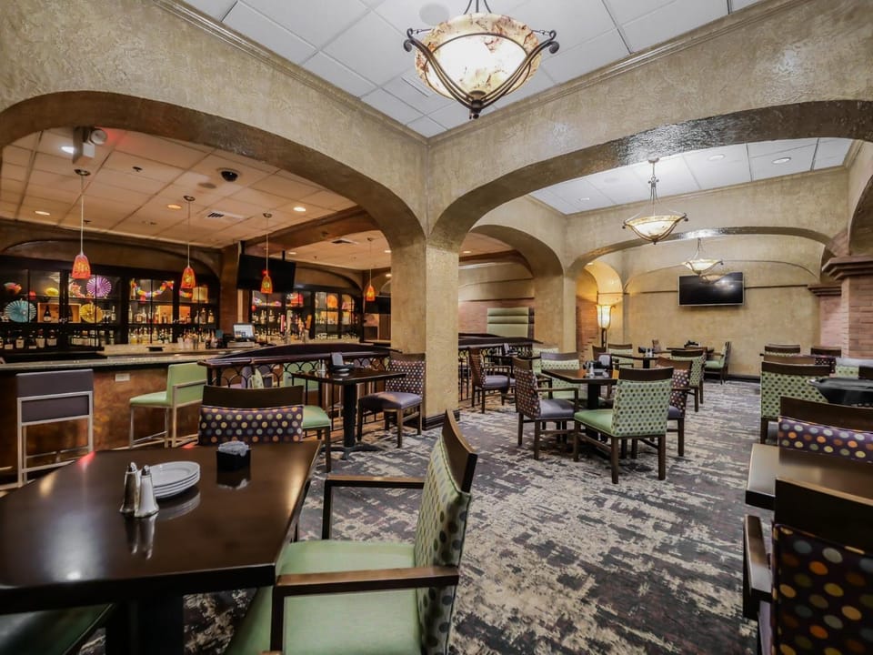 Crowne Plaza Cleveland Airport Hotel in Middleburg Heights