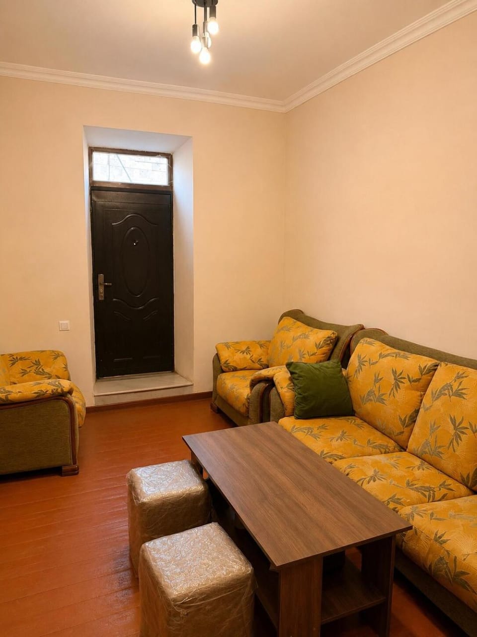 Cozy Home Near Zvartnots Airport Apartment in Yerevan