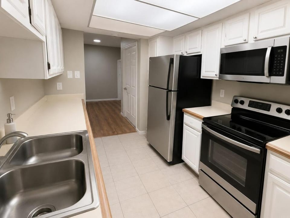 NRG - Medical Cntr - 2BR Walk to NRG - Pool Free Parking Apartment in Harris County