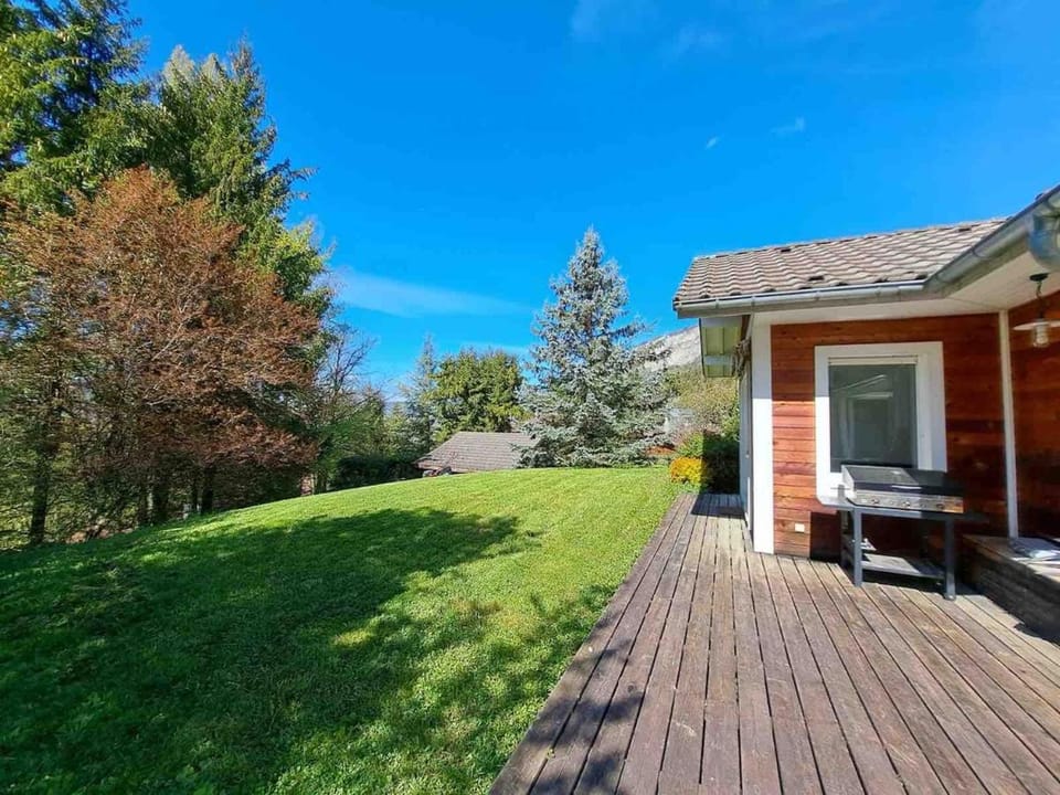 Property building, Spring, Garden
