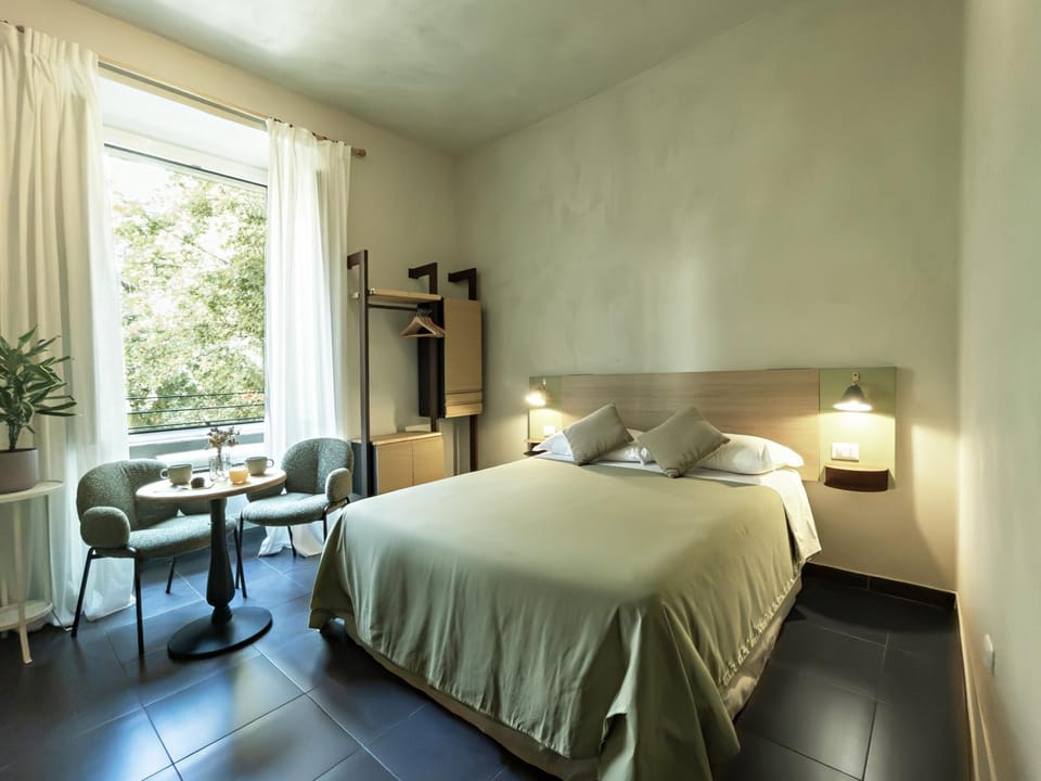 Bed, Bedroom, Street view, Breakfast, furniture, wardrobe
