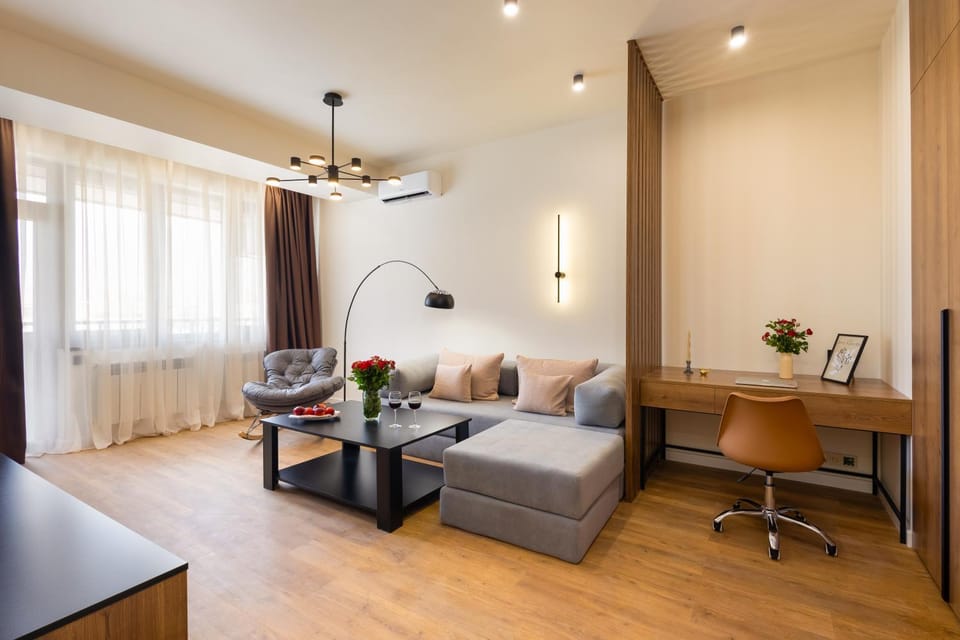 Living room, Seating area, Dining area, air conditioner