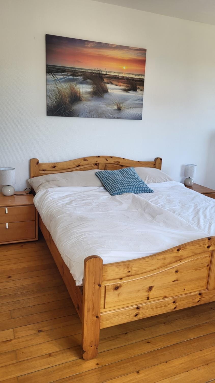 Bed, Bedroom