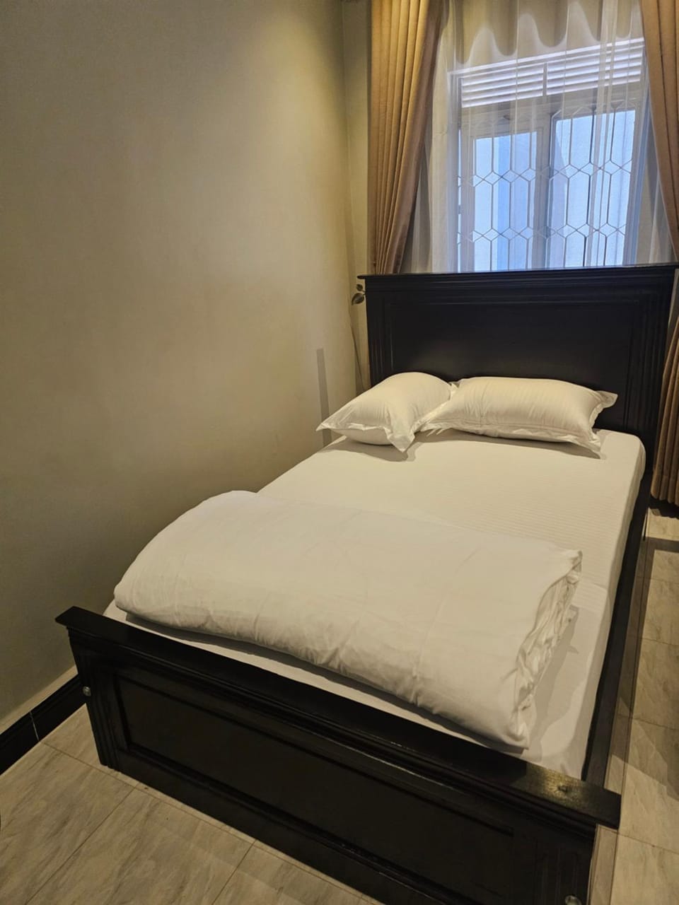 Mid Valley Suits Bed and Breakfast in Kampala