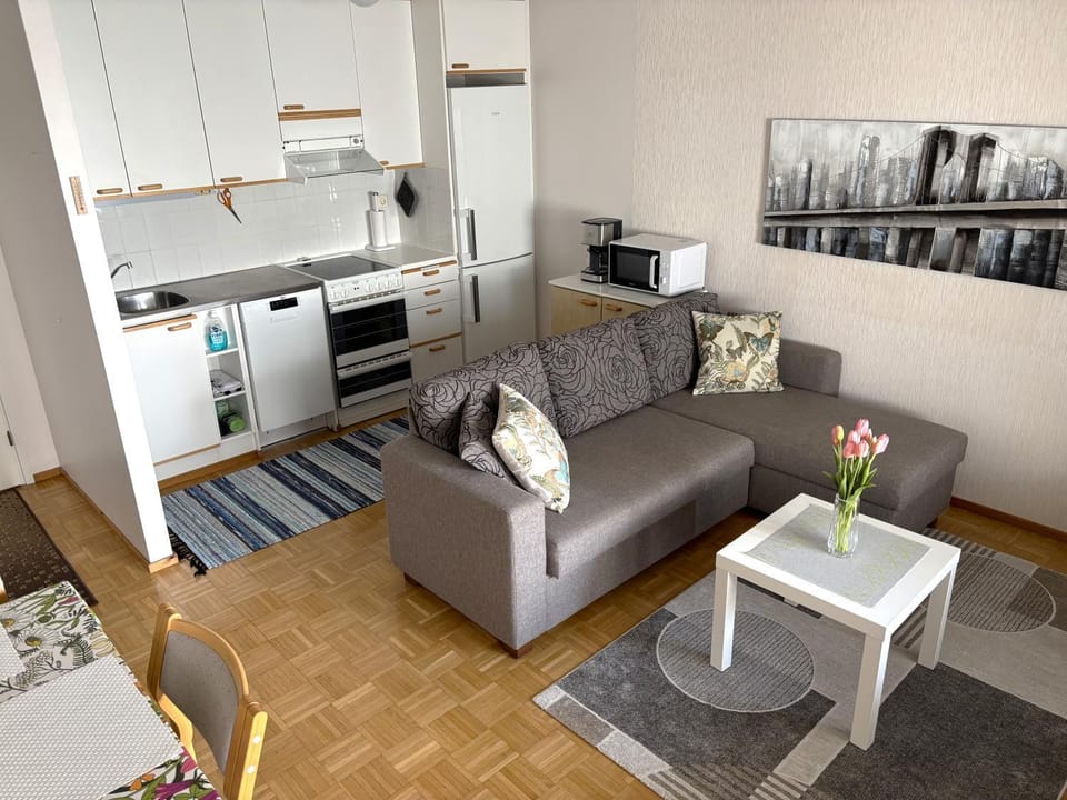 Coffee/tea facilities, Kitchen or kitchenette, Seating area, dishwasher, oven, stove, toaster