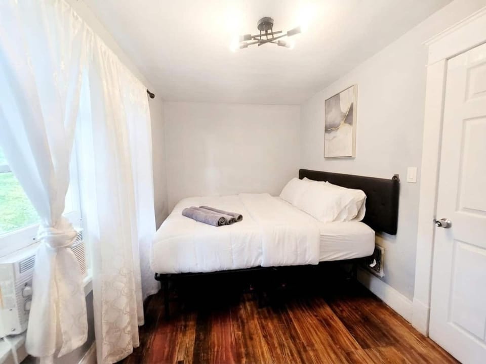 4BR Full Family House House in Buffalo