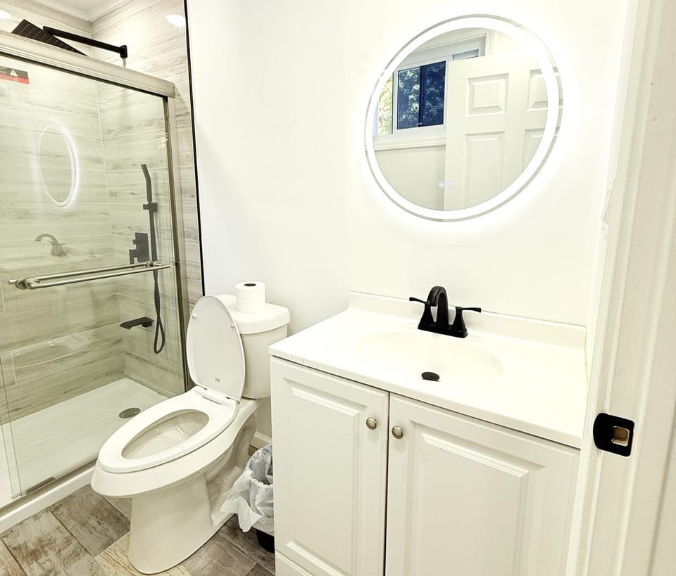 Escape And Unwind Apartment in Buffalo