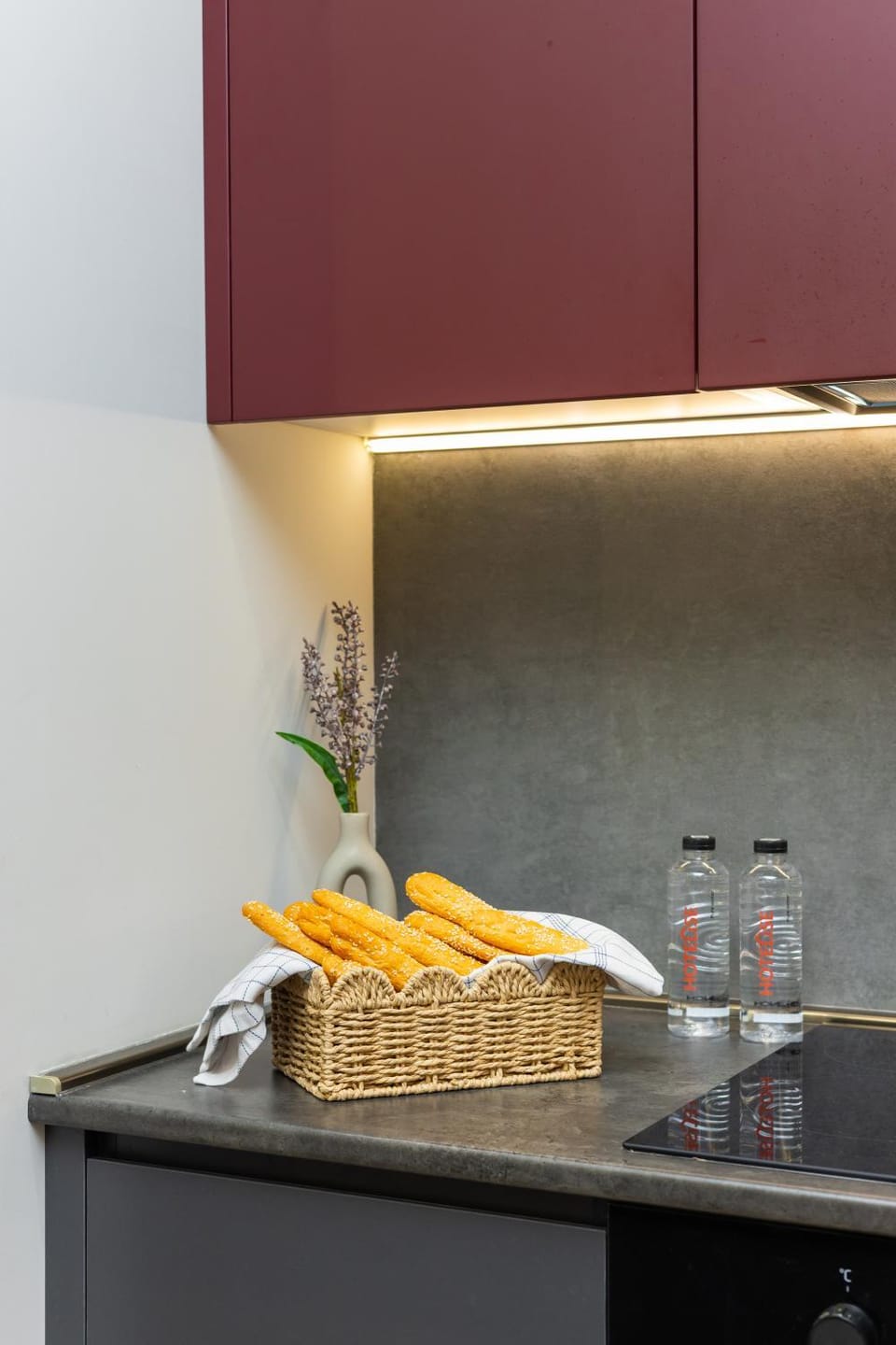 Kitchen or kitchenette, Food and drinks