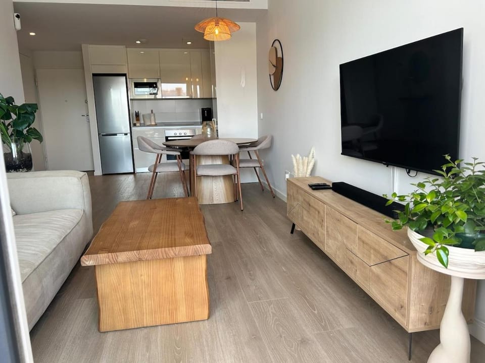 TV and multimedia, Dining area